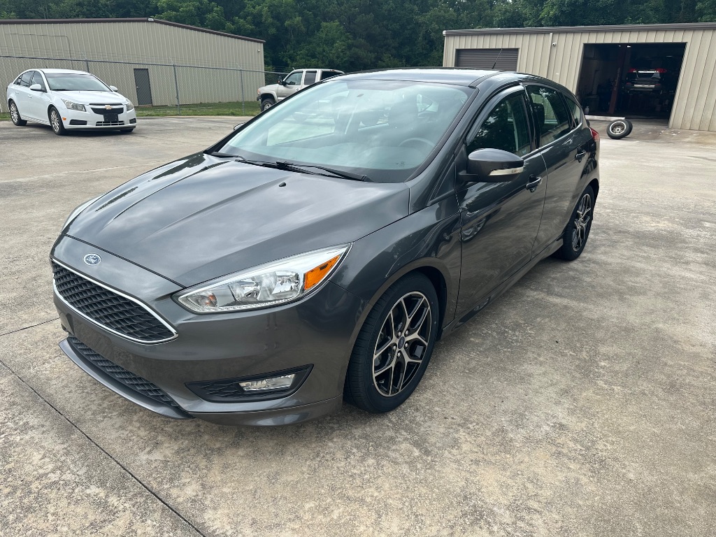 2016 Ford Focus 5 Door Hatch SE's photo